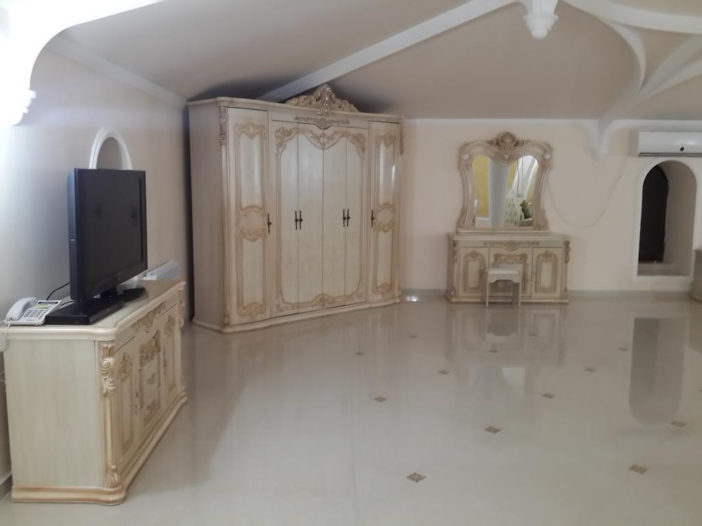 Venezia Palazzo Hotel Ереван Стая снимка