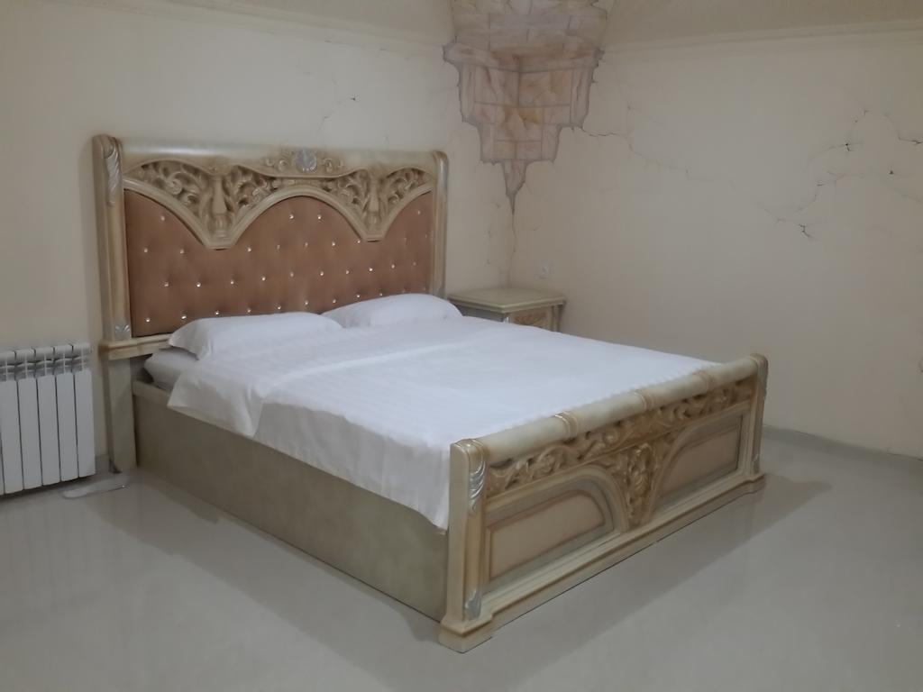 Venezia Palazzo Hotel Ереван Стая снимка