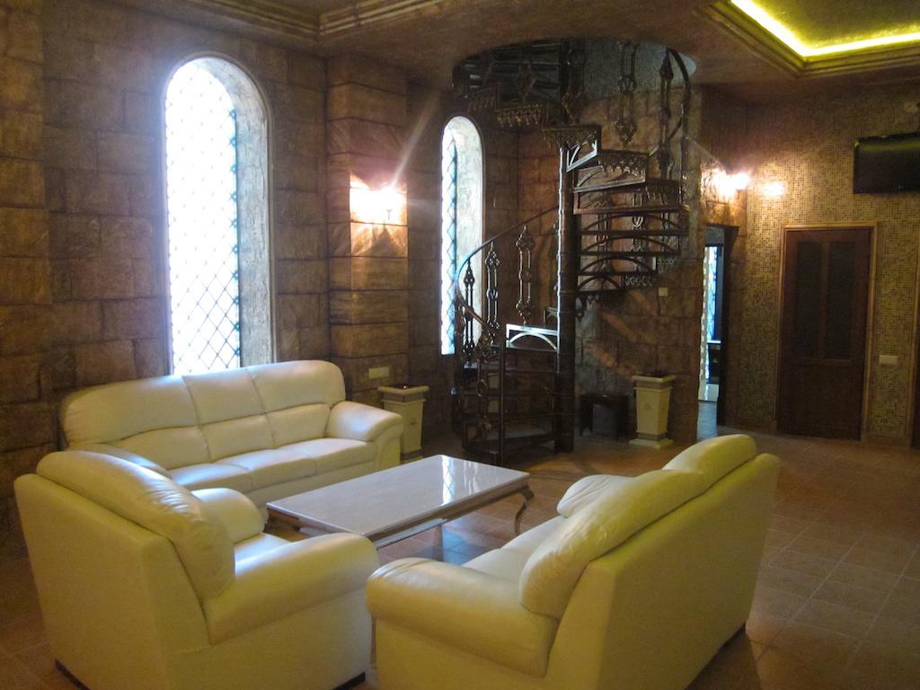 Venezia Palazzo Hotel Ереван Стая снимка
